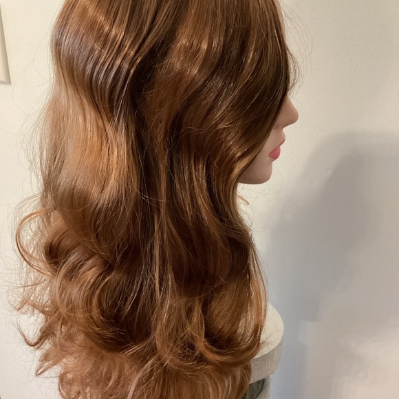 Synthetic Long Body Wave Wigs - Picture 4 of 8